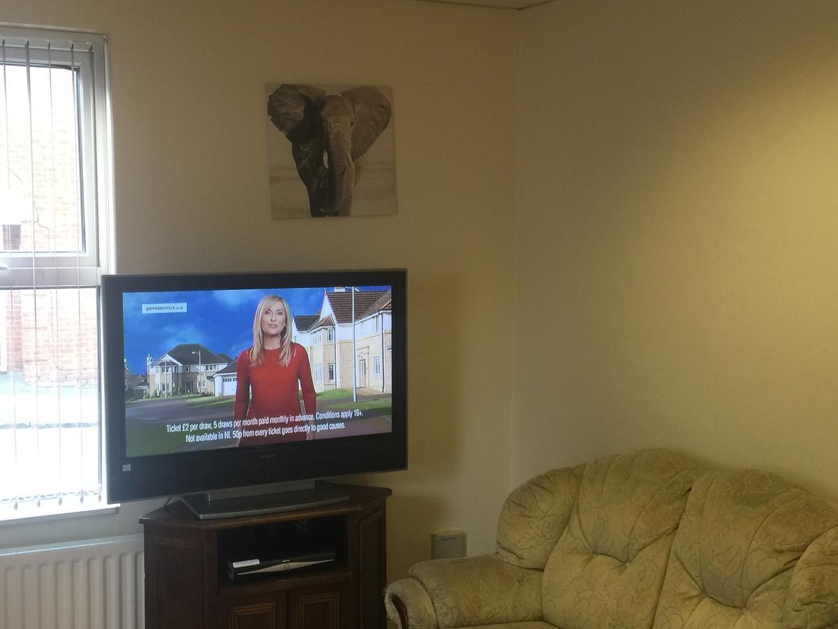 Apartament Adelaide House Luton  Zewnętrze zdjęcie