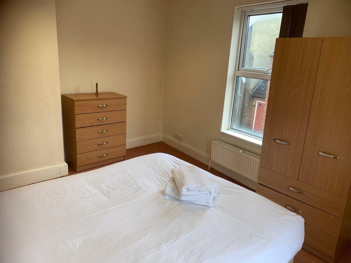 Apartament Adelaide House Luton  Zewnętrze zdjęcie